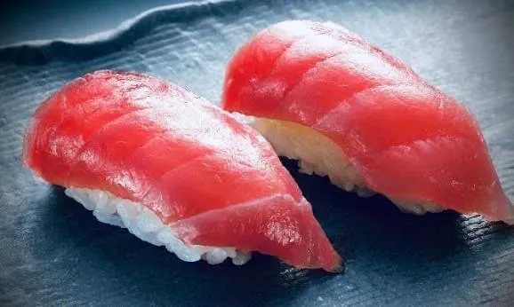 Nigiri MAGURO / Tuniak (2ks/120g)